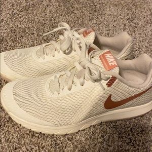 Nike women’s shoes